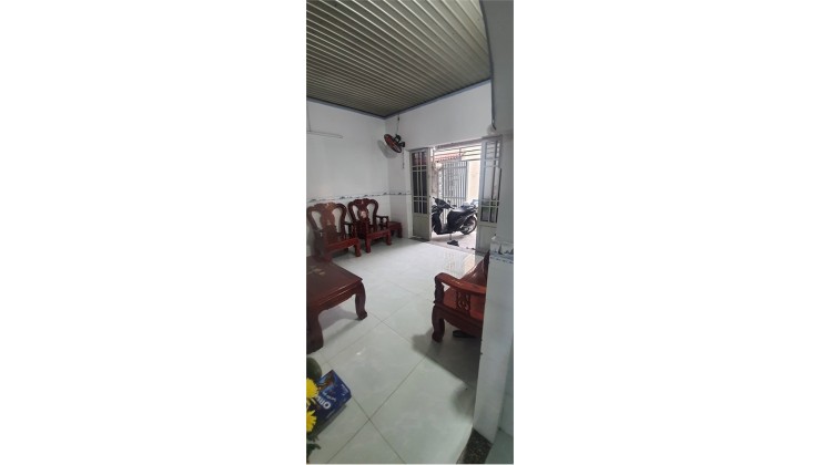 Nhà 2 Mặt HXH, 92m2, Đầu Tư Sinh Lợi Tốt, Thủ Đức, Chỉ 5 Tỷ